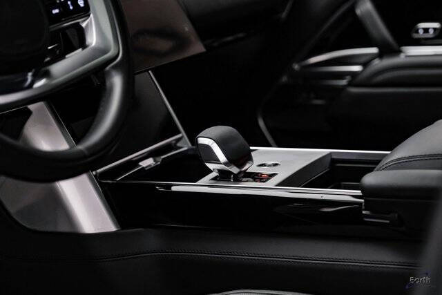 2024 Land Rover Range Rover P400 SE