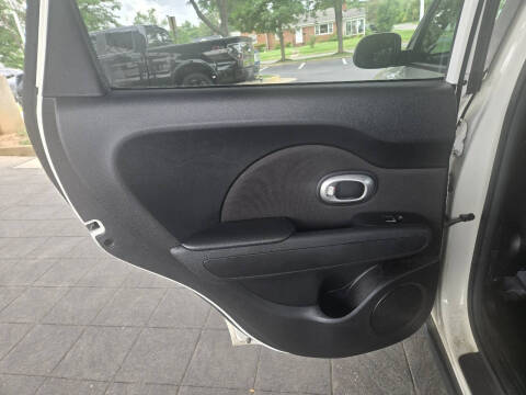 2017 Kia Soul +
