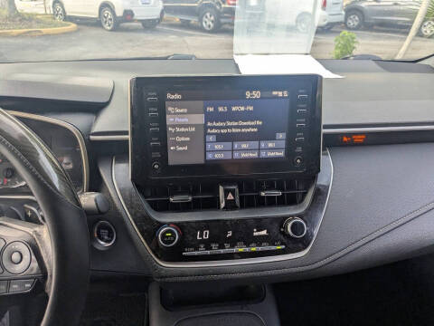 2019 Toyota Corolla Hatchback SE