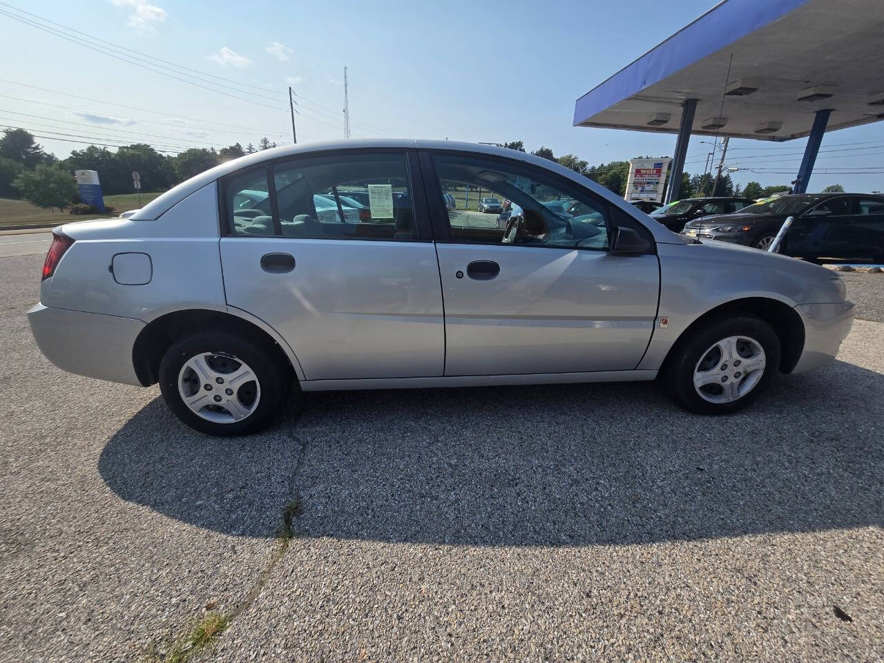 2004 Saturn Ion for sale at QUEENSGATE AUTO SALES in York, PA