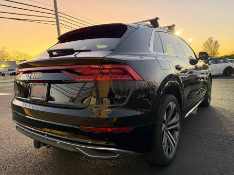 2019 Audi Q8 quattro Premium Plus 55 TFSI