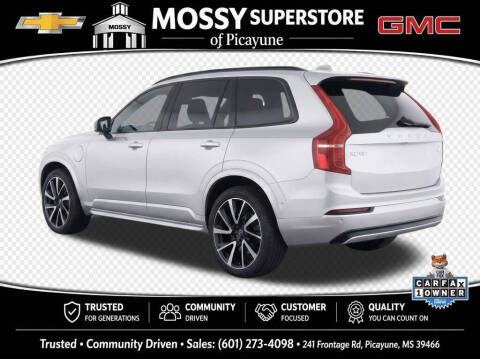 2023 Volvo XC90 Recharge T8 Plus Dark Theme