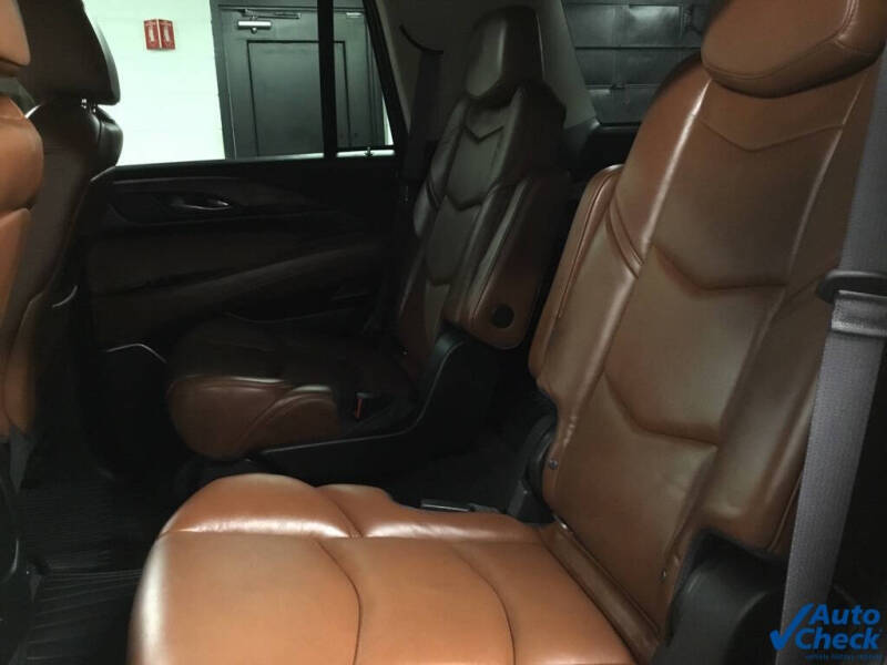 2017 Cadillac Escalade Luxury