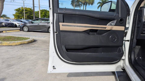 2023 Ford Expedition MAX XLT