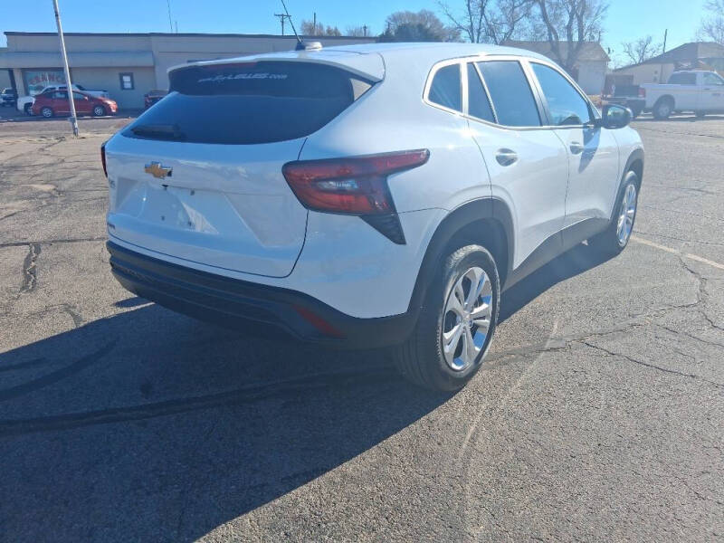 2025 Chevrolet Trax LS