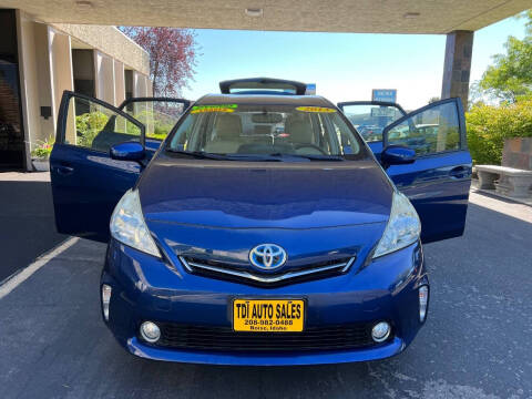 2013 Toyota Prius v Five