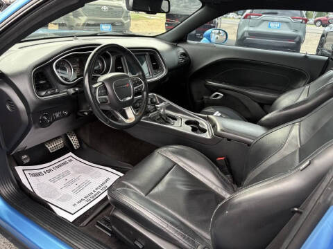 2015 Dodge Challenger SXT Plus