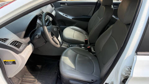 2017 Hyundai Accent SE