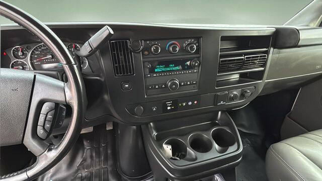 2022 Chevrolet Express LS 3500