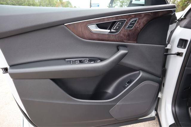 2019 Audi Q8 quattro Premium 55 TFSI