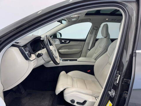 2022 Volvo XC60 Recharge T8 Inscription