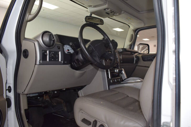 2003 HUMMER H2 Lux Series