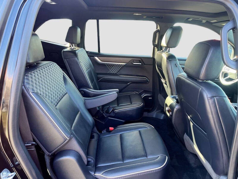 2024 GMC Acadia Denali
