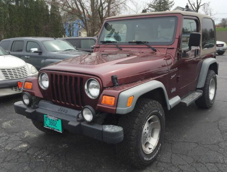 2002 Jeep Wrangler for sale at Knowlton Motors, Inc. in Freeport IL
