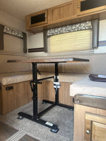 2018 Forest River 2304ds