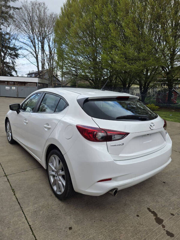 2017 Mazda MAZDA3 Touring