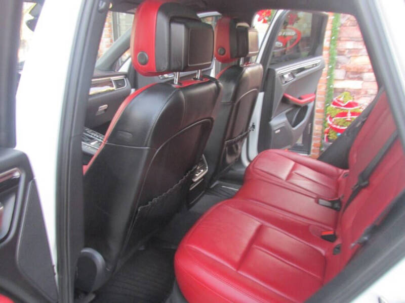 2017 Porsche Macan S