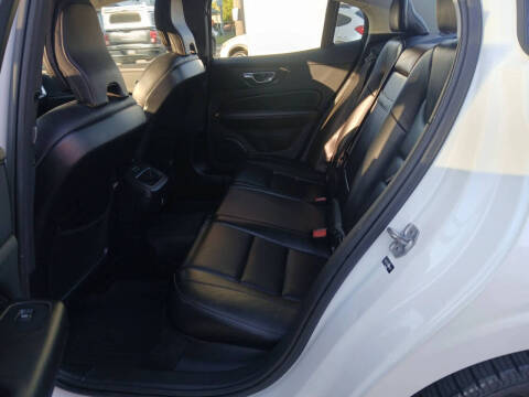 2019 Volvo S60 T6 Momentum