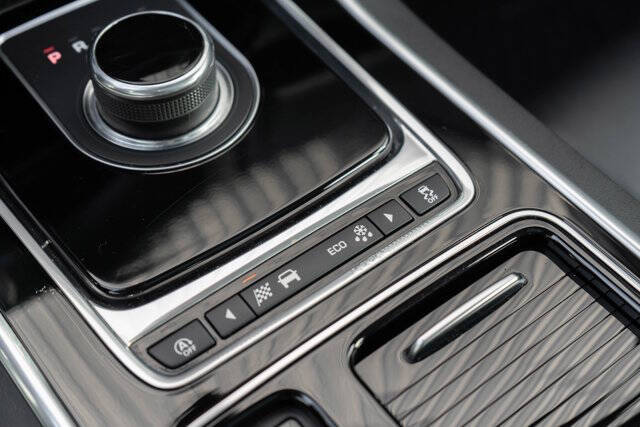 2018 Jaguar XE 35t Prestige