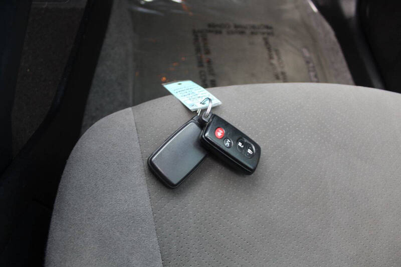 2013 Toyota Prius Three