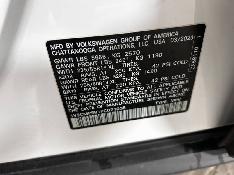 2023 Volkswagen ID.4 Pro