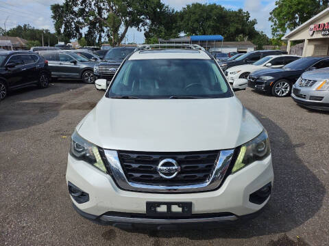 2017 Nissan Pathfinder SL