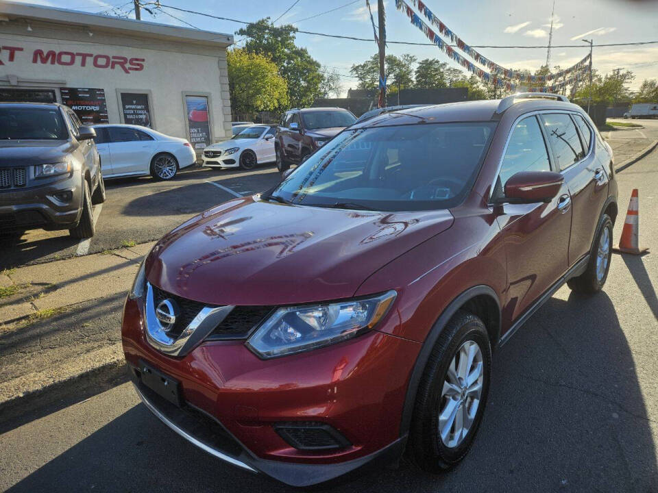 2014 Nissan Rogue SV's photo