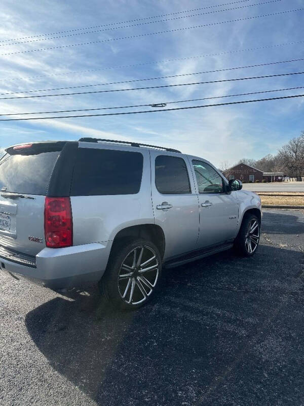 2011 GMC Yukon SLE