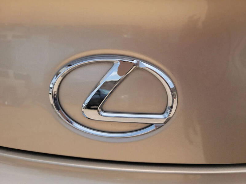 2004 Lexus SC 430