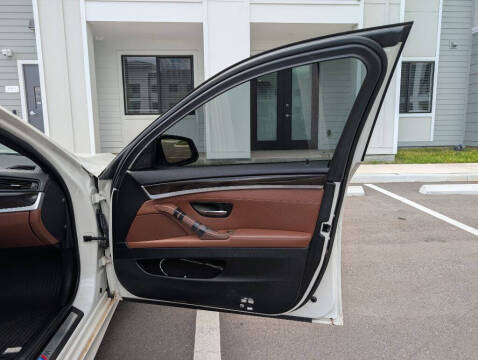 2013 BMW 5 Series 528i