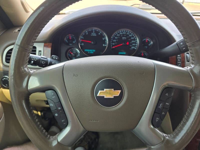 2014 Chevrolet Suburban LTZ