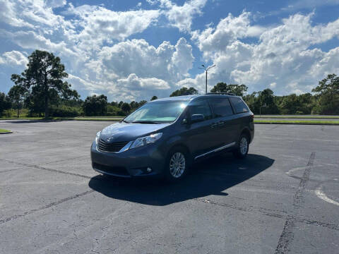 2017 Toyota Sienna XLE 8-Passenger