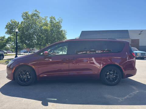 2019 Chrysler Pacifica Touring L Plus