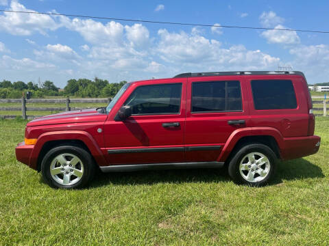 2006 Jeep Commander for sale at Hitt & Mis Auto in Cape Girardeau MO