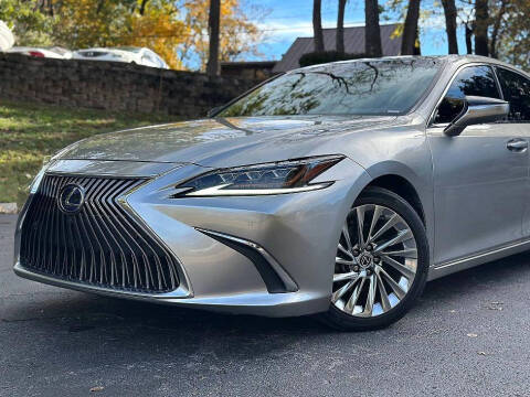 2021 Lexus ES 300h Ultra Luxury