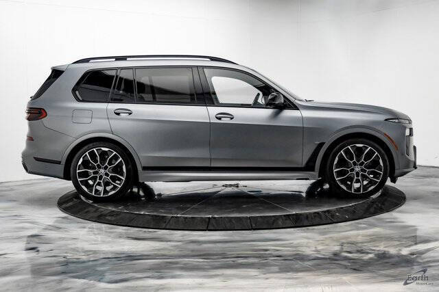 2023 BMW X7 M60i