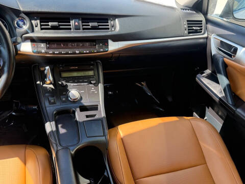 2013 Lexus CT 200h