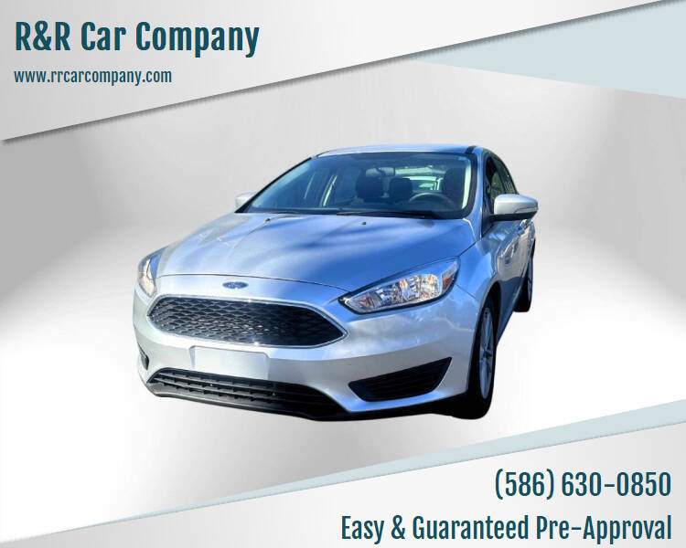 2017 Ford Focus SE's photo