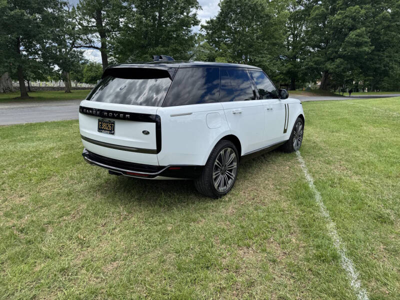 Image 10 of 2023 Land Rover Range Rover P530 SE