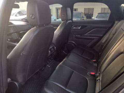 2018 Jaguar F-PACE 25t Premium