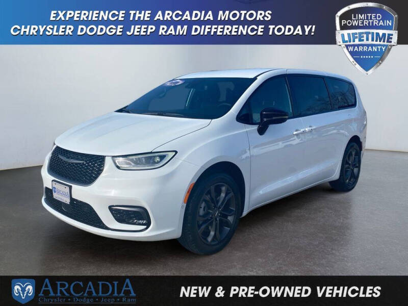 2026 Chrysler Pacifica Select