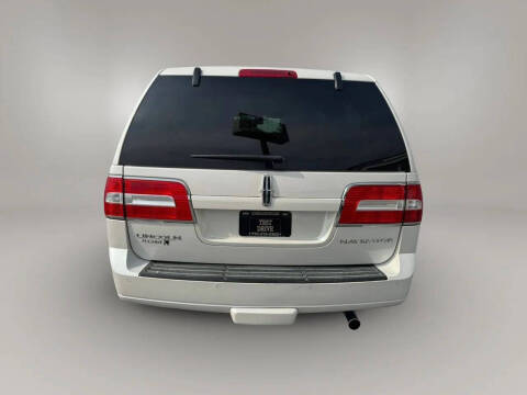 2011 Lincoln Navigator