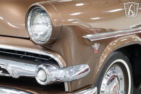 1954 Ford Crestline