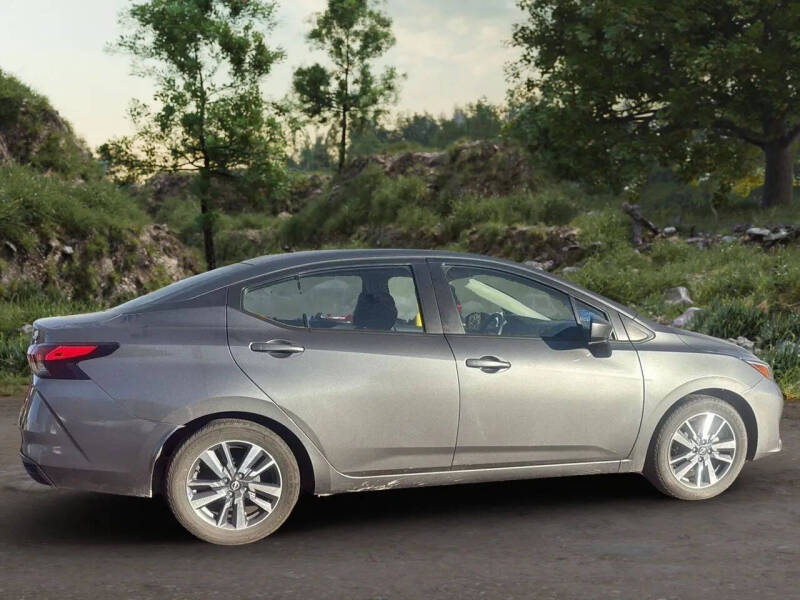 2023 Nissan Versa SV