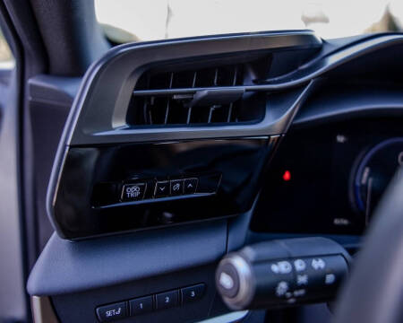 2023 Lexus RZ 450e Luxury