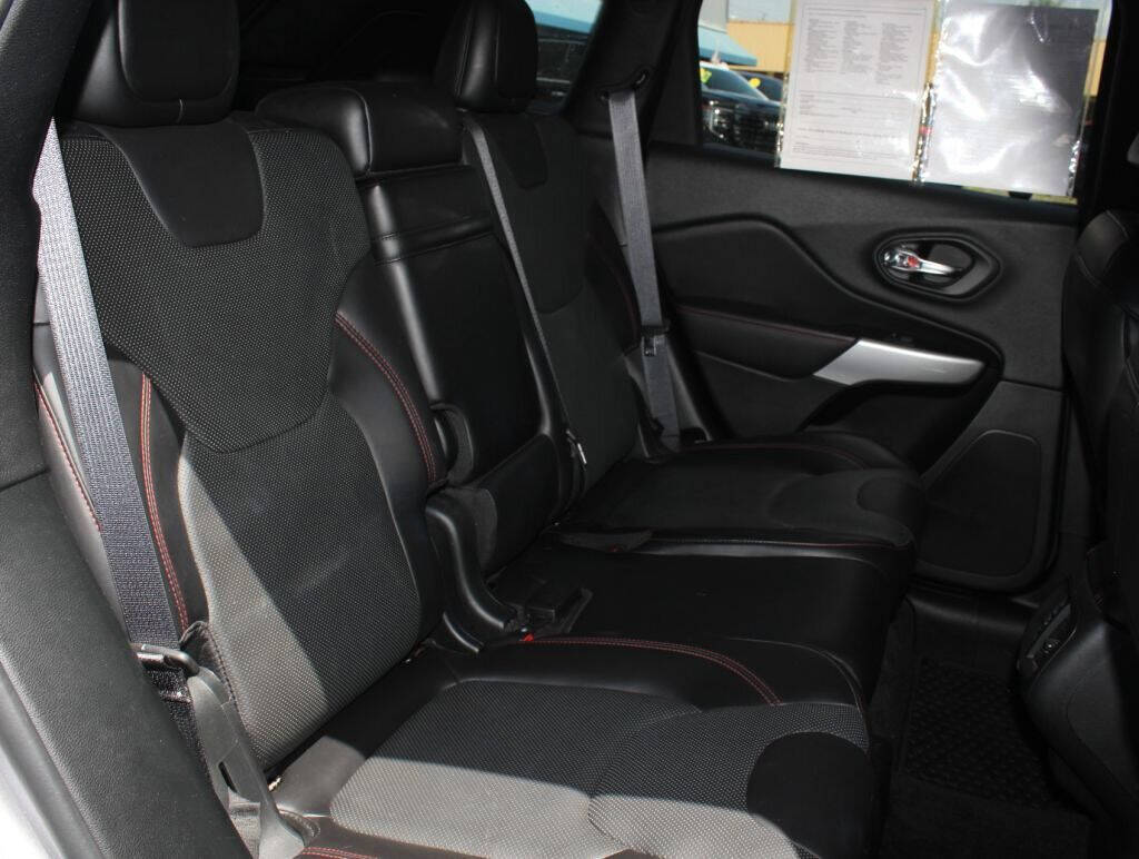 2018 JEEP Cherokee SUV / Crossover - $22,495