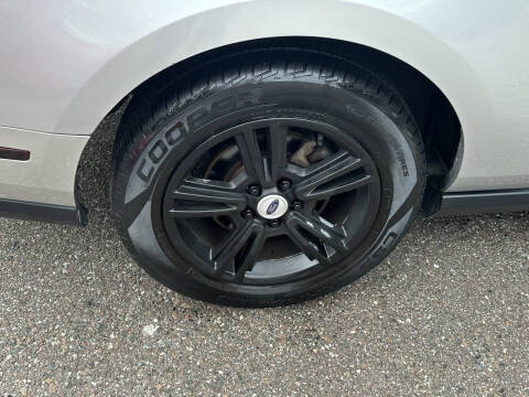 2010 Ford Mustang V6