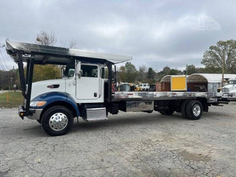 2009 Peterbilt 335