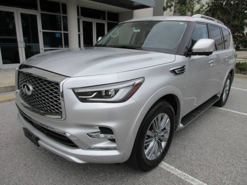 INFINITI QX80's photo