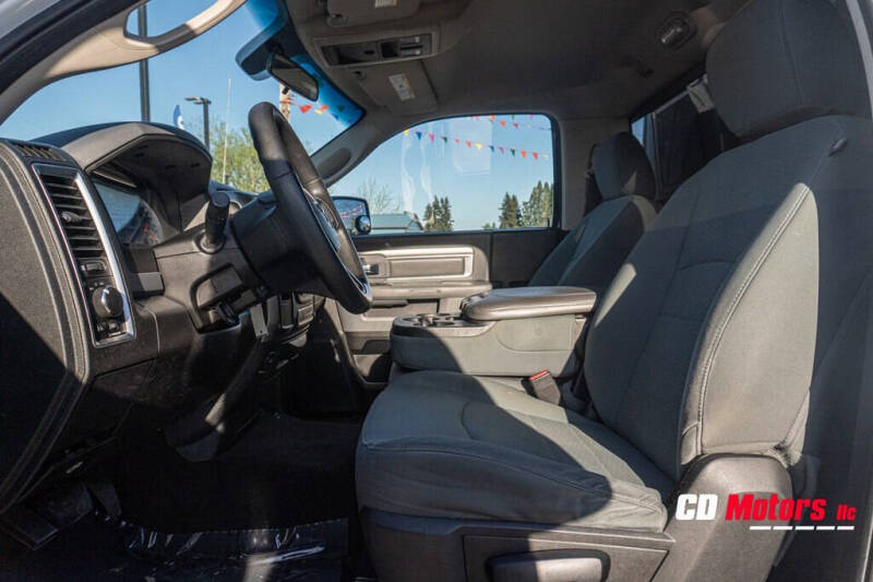 2013 RAM 1500 SLT